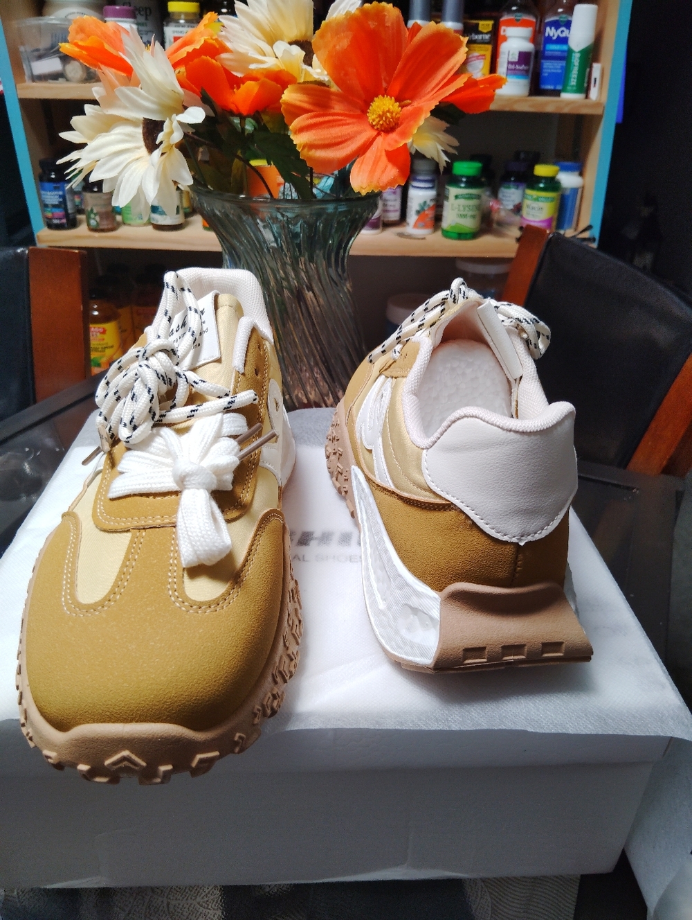 **" CASUAL TAN & WHITE FASHION SNEAKERS**💛🤍💛🤍💲💲💲💲💲 - Picture 9 of 13